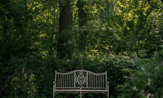 how to build be gardan sititng place